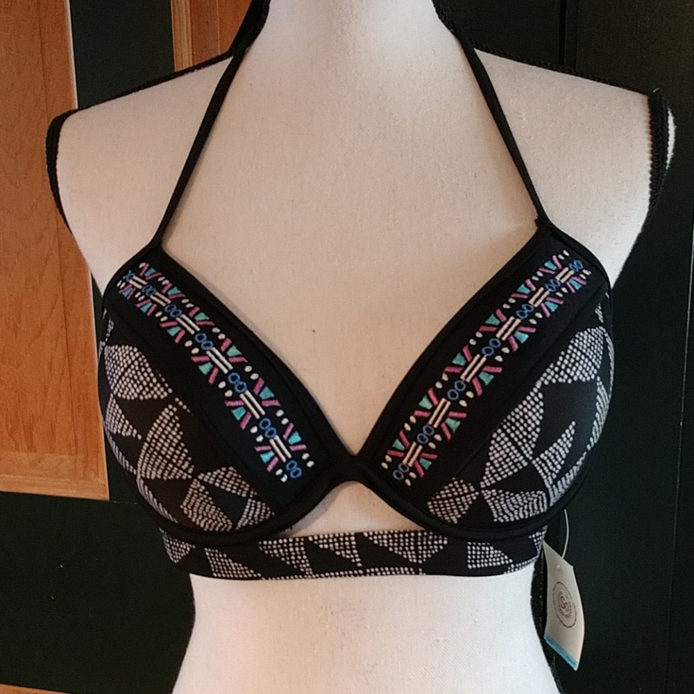 SO push up under wire Black Bikini top Size Large Juniors (9-11) NWT